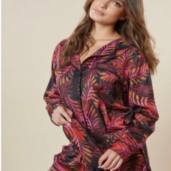 REVOLVE Plush brand Palm 3-piece pajama short set BNWT Sold-out online! - Picture 2 of 6